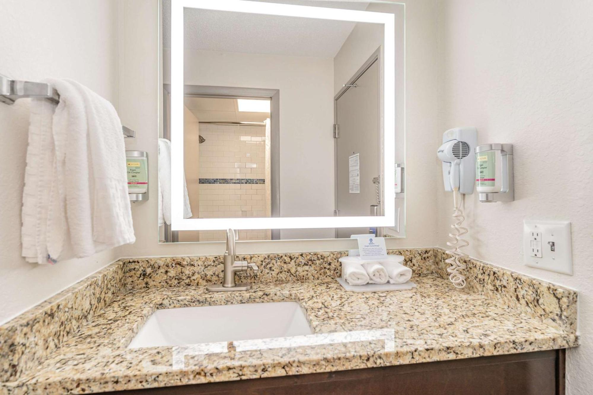 Best Western Kernersville Luaran gambar